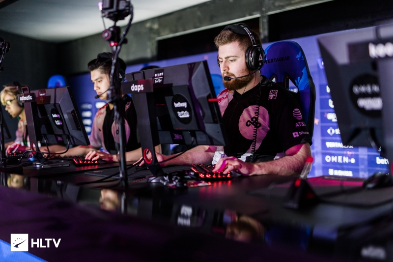 现实摩擦 现实摩擦